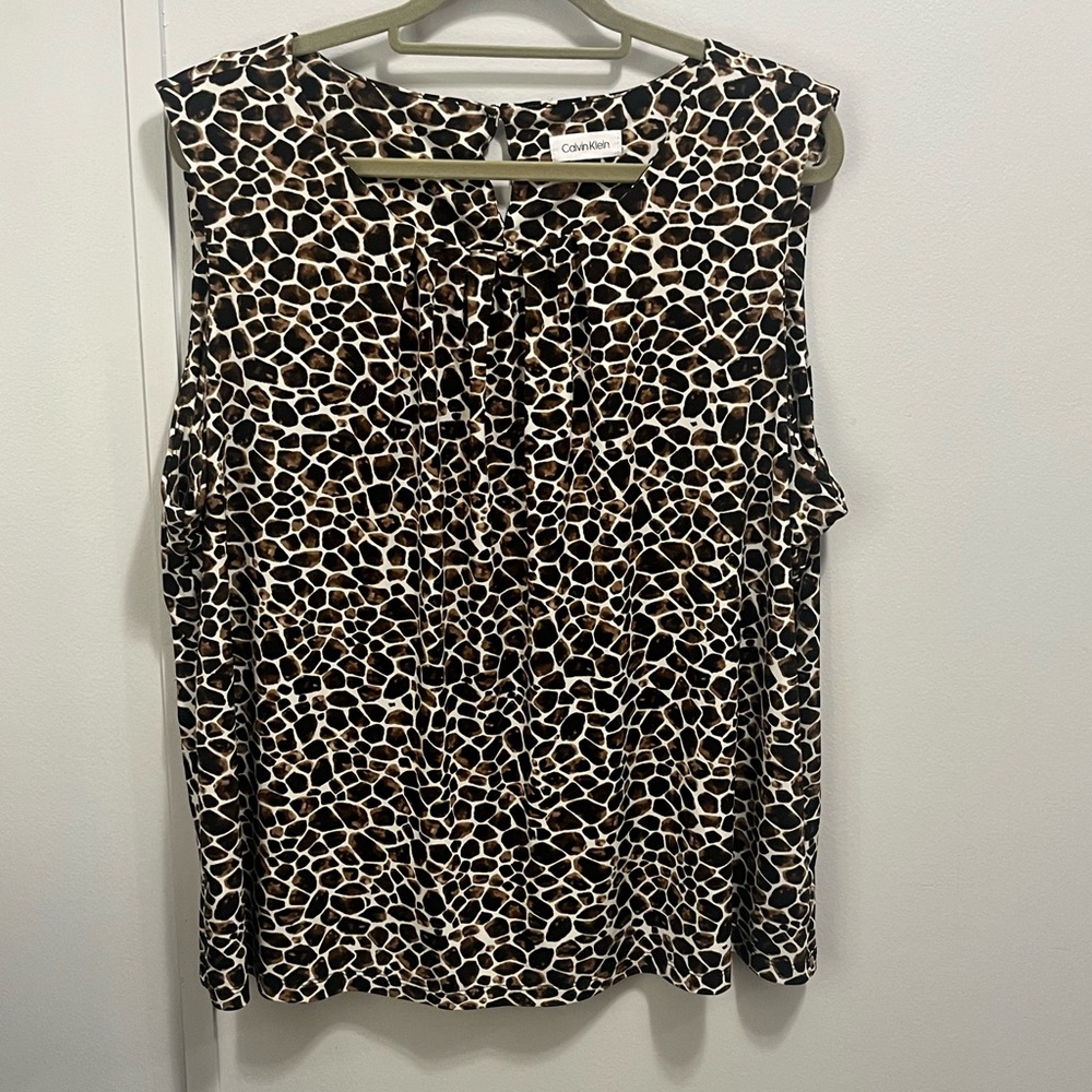 Calvin Klein Women's Giraffe Print Sleeveless Blouse - Brown and Black
